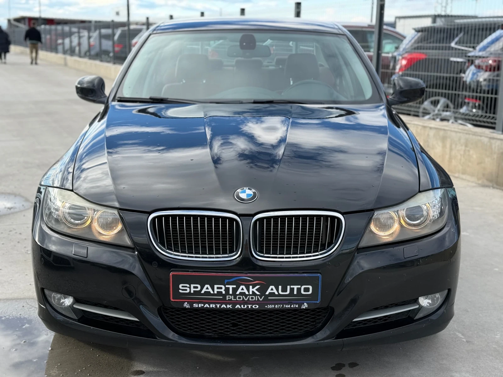 BMW 330 * 2011г* FACE* НАВИ* 220.000КМ* ТОП Състояние - изображение 2