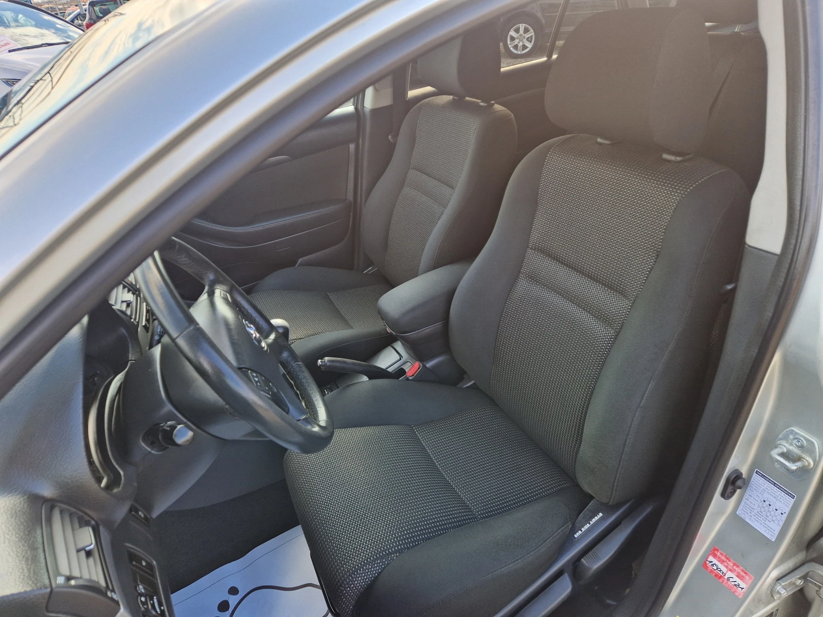 Toyota Avensis 1.8 i 129ch | Mobile.bg � ����������� 11