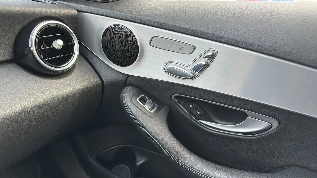 Mercedes-Benz C 300 4MATIC* АвтоКредит* (Цена до БГ) , снимка 15 - Автомобили и джипове - 53957035