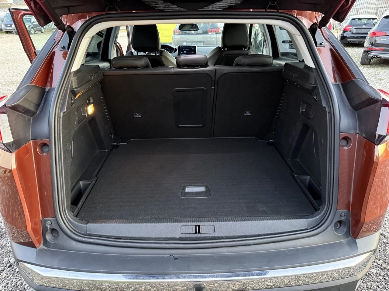 Peugeot 3008 1.5 HDI ALLURE , снимка 17 - Автомобили и джипове - 54128070