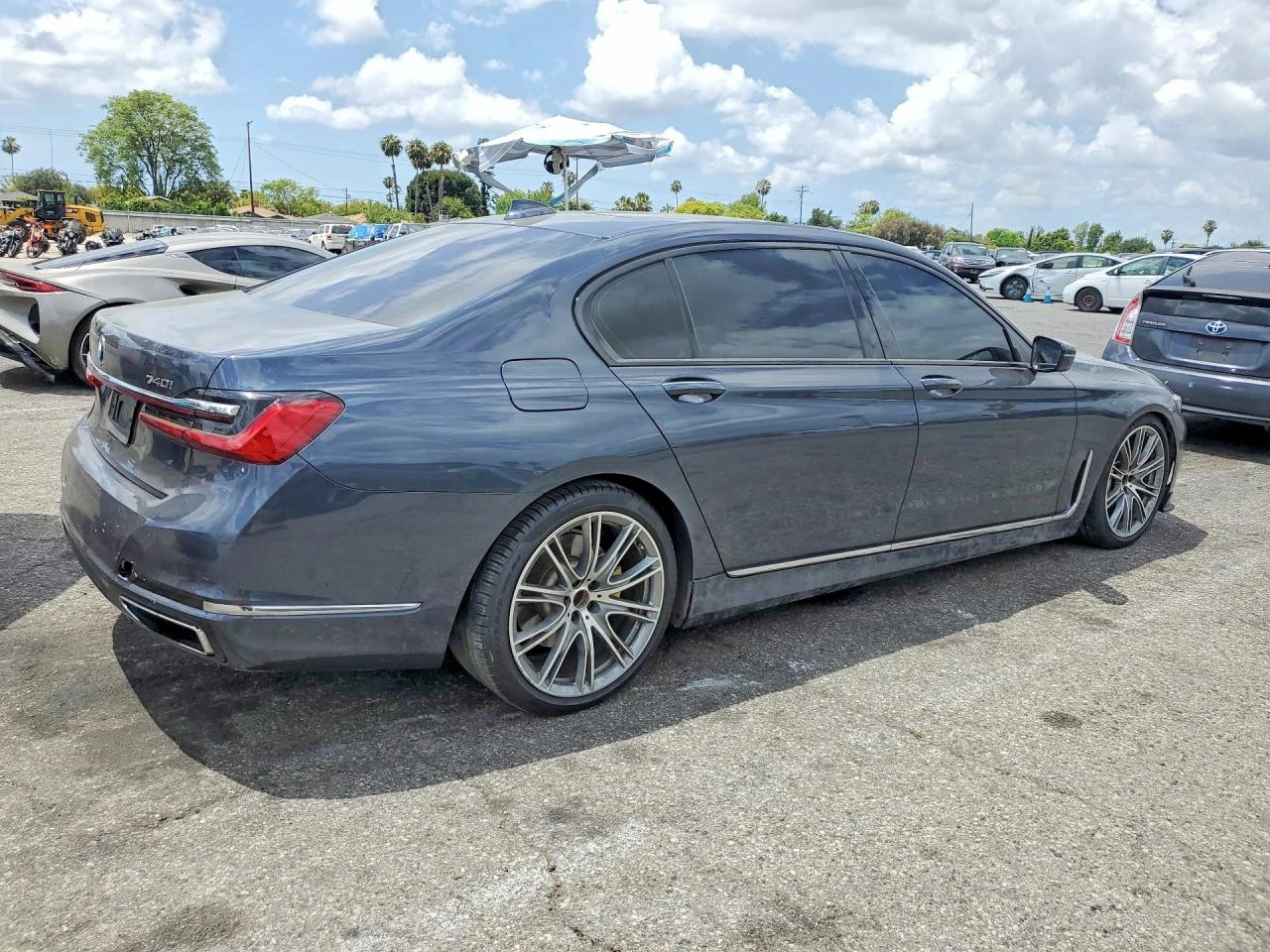 BMW 740 Li| DISTRONIC| LASER| HUD| HARMAN| MASSAGE, снимка 4 - Автомобили и джипове - 54713921