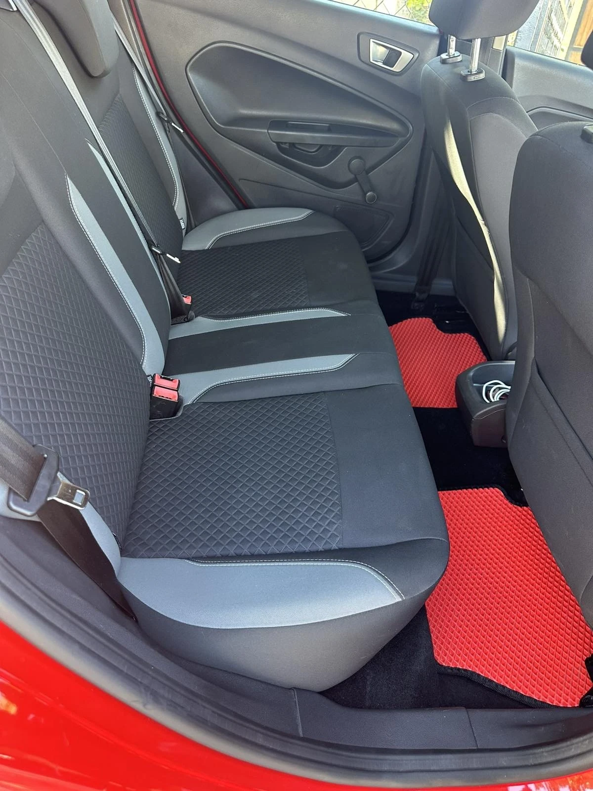 Ford Fiesta 1.0, снимка 9 - Автомобили и джипове - 54722457