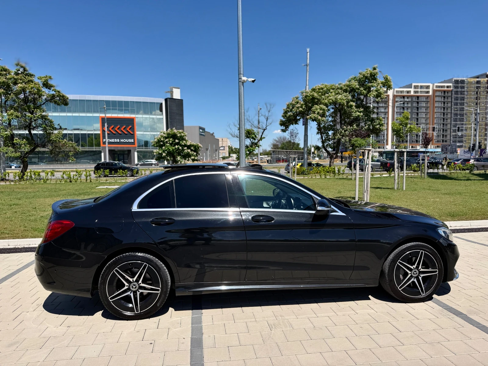 Mercedes-Benz C 250 AMG 4MATIC Burmester, снимка 8 - Автомобили и джипове - 54931039