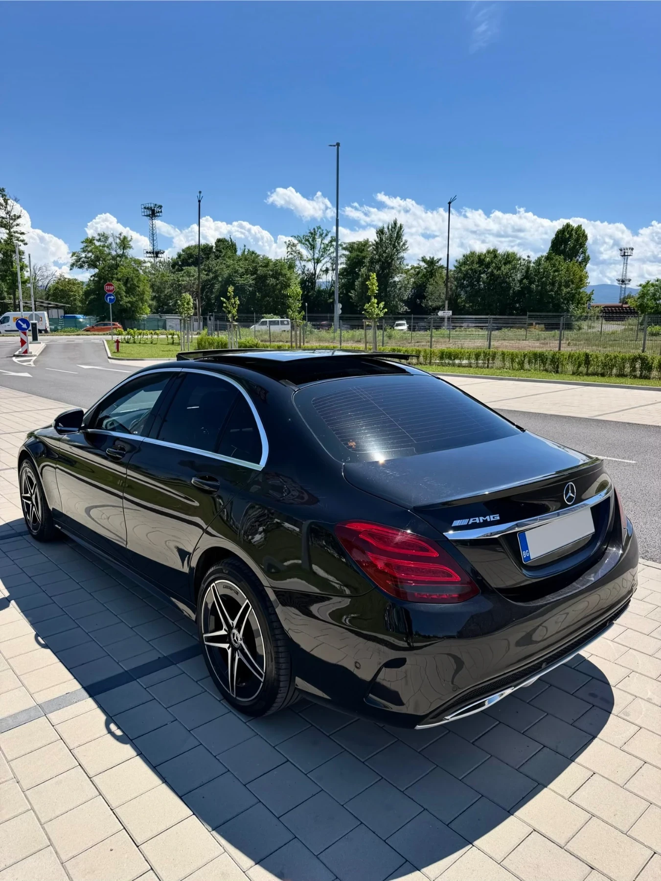 Mercedes-Benz C 250 AMG 4MATIC Burmester, снимка 4 - Автомобили и джипове - 54931039