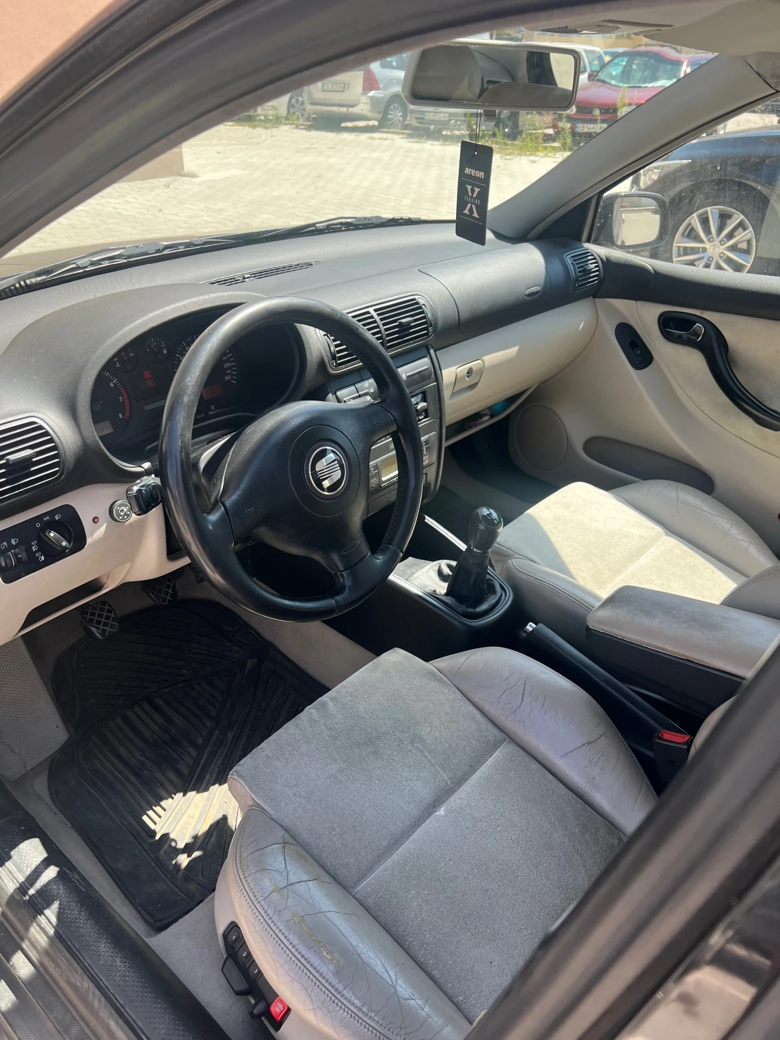 Seat Toledo VR5, снимка 6 - Автомобили и джипове - 55442185