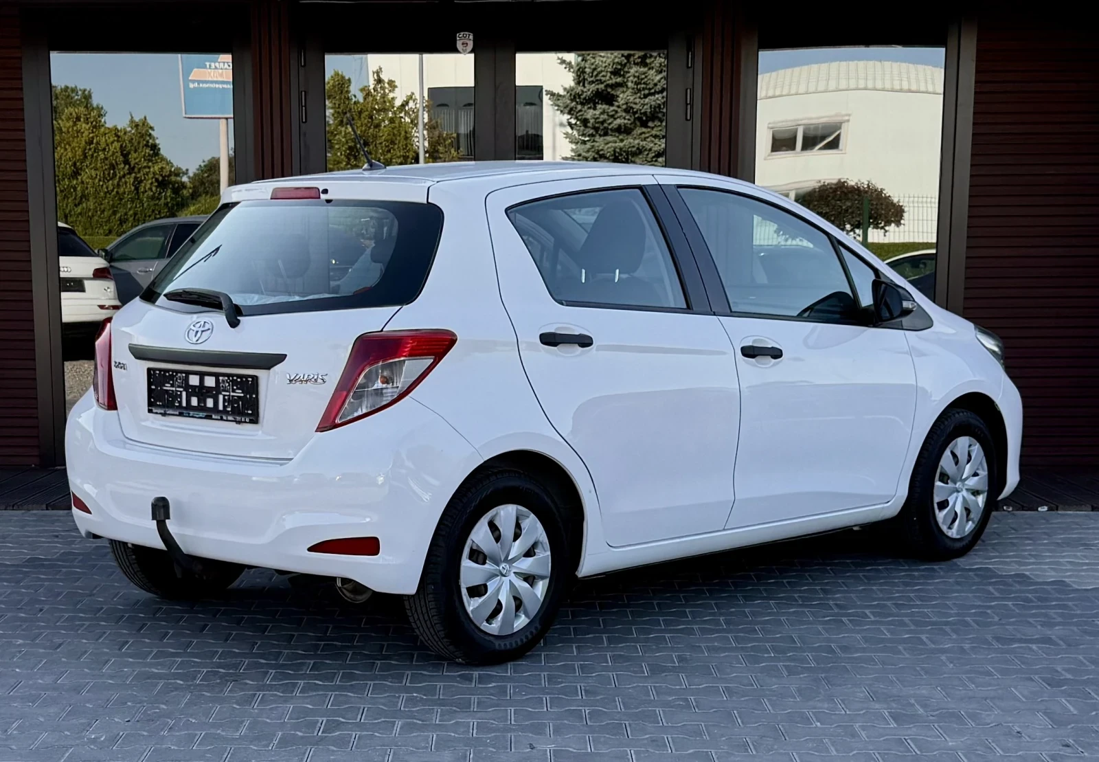 Toyota Yaris, снимка 6 - Автомобили и джипове - 55663674