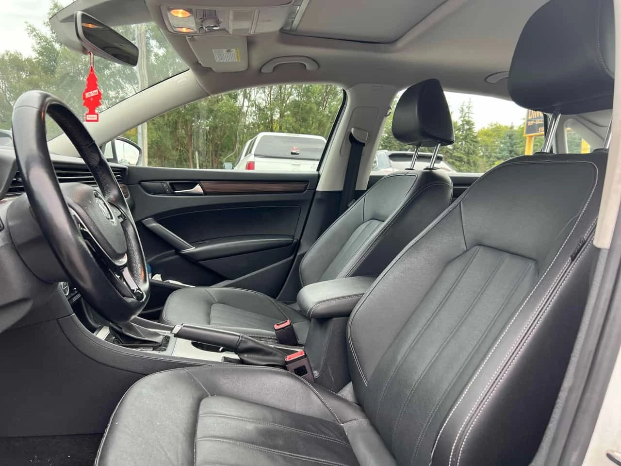 VW Passat / Execline / CARFAX / ОПЦИЯ ЗА ФИНАНСИРАНЕ, снимка 7 - Автомобили и джипове - 56288896