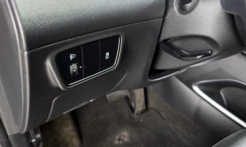 Hyundai Tucson Diesel 2.0 2WD Premium * НАЙ-ДОБРА ЦЕНА В БЪЛГАРИЯ, снимка 14 - Автомобили и джипове - 52046202