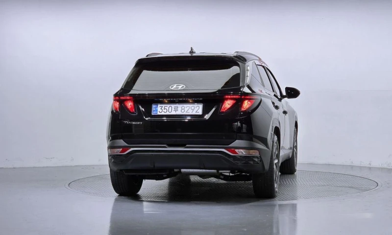Hyundai Tucson Diesel 2.0 2WD Premium * НАЙ-ДОБРА ЦЕНА В БЪЛГАРИЯ, снимка 4 - Автомобили и джипове - 52046202