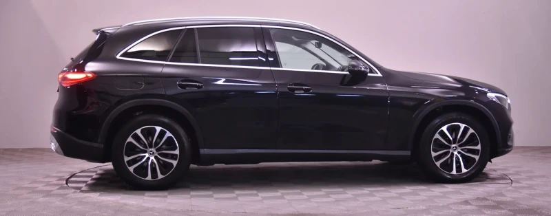 Mercedes-Benz GLC 220 d 4MATIC Off-Roader, снимка 3 - Автомобили и джипове - 52661541