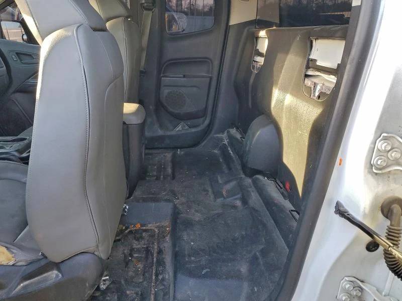 Chevrolet Colorado 2.5L 4 Rear-wheel drive, снимка 11 - Автомобили и джипове - 53927280