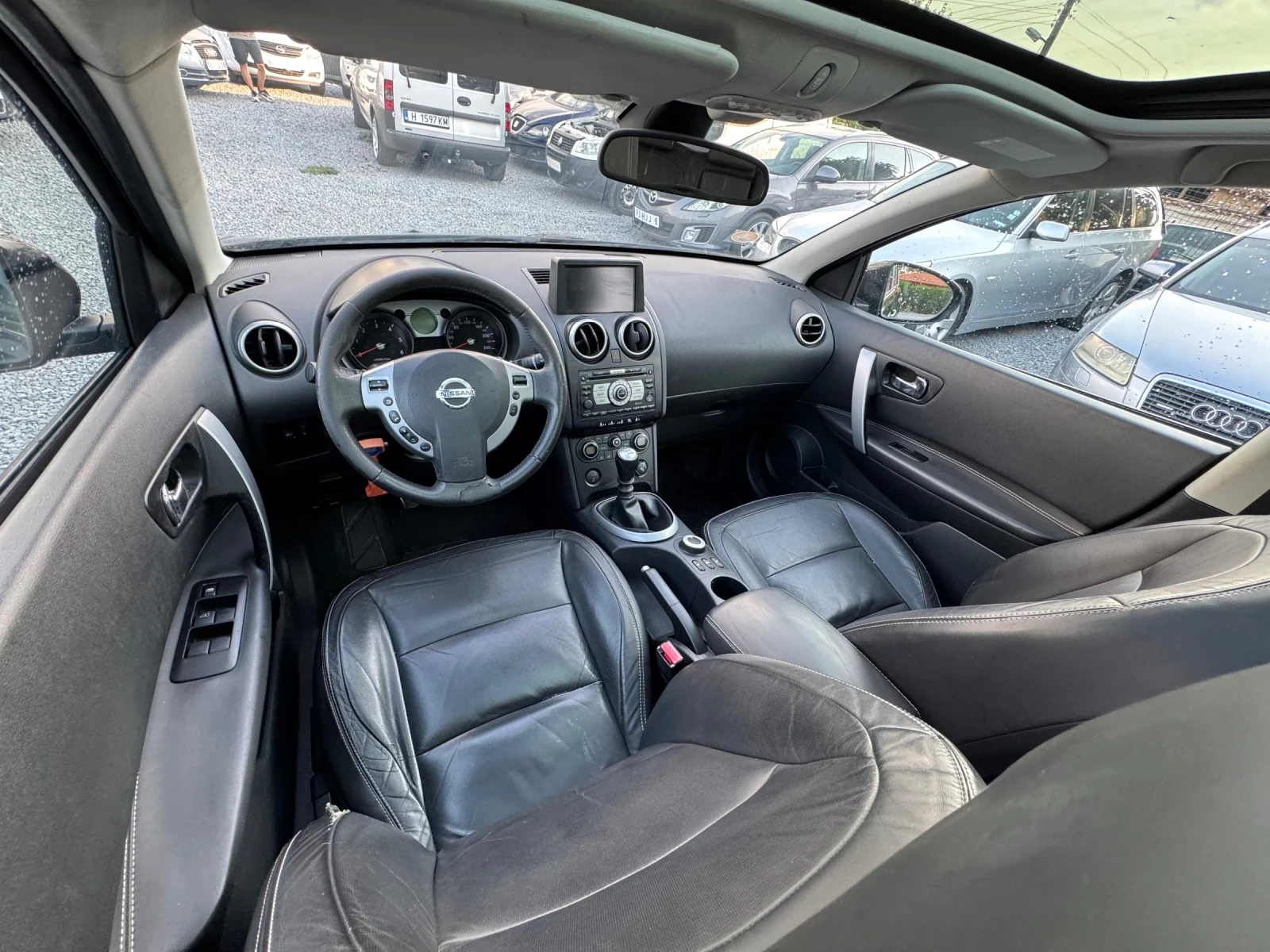Nissan Qashqai 2.0d 150hp 4x4 панорама-кожа-фул екстри  - изображение 9