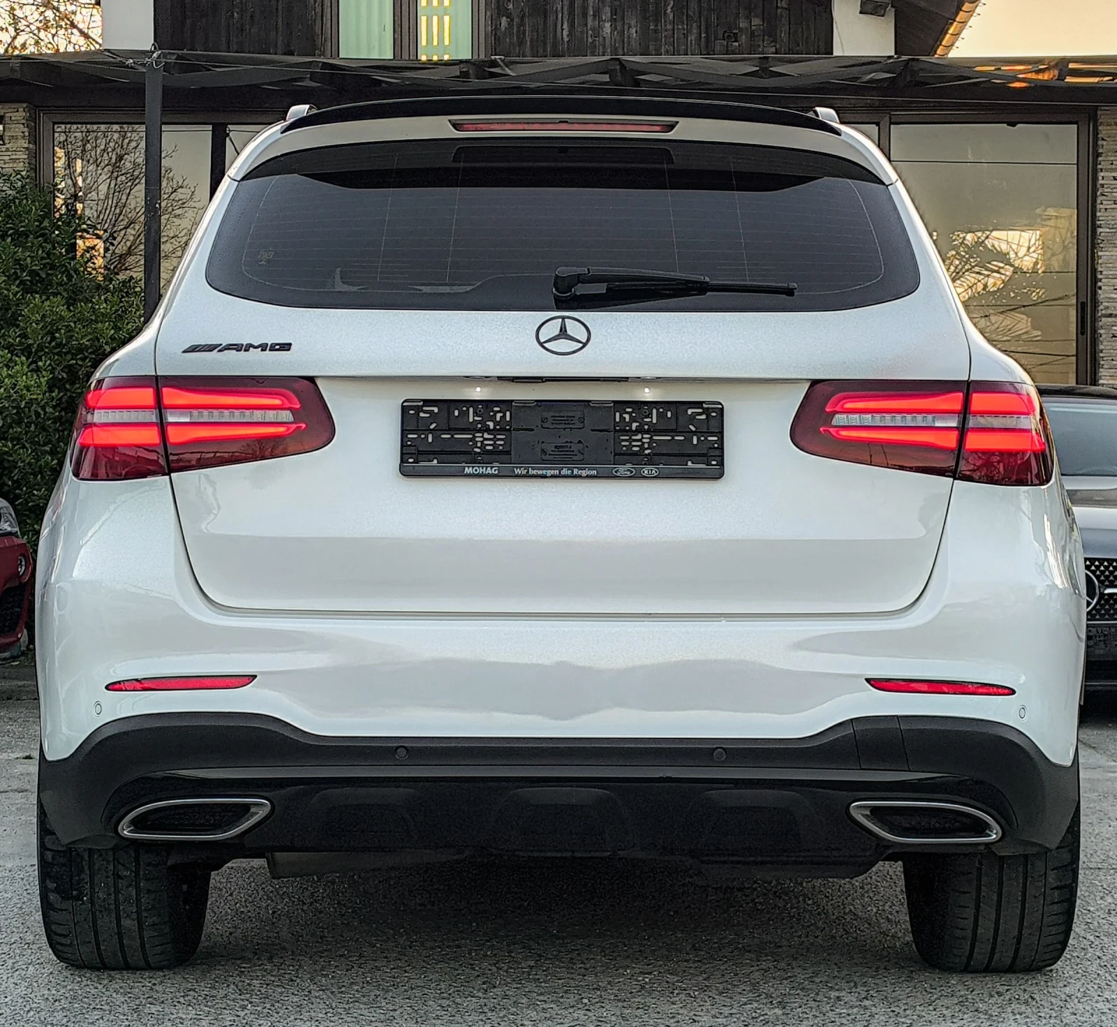 Mercedes-Benz GLC 350 D* AMG-LINE* 9G* 4-MATIC* ПАНОРАМА* , снимка 5 - Автомобили и джипове - 54140654