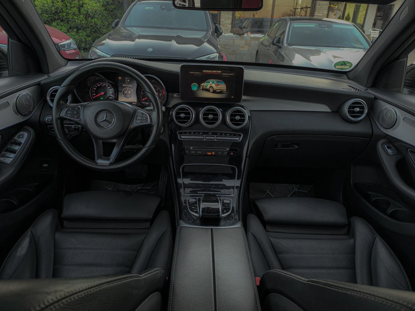 Mercedes-Benz GLC 350 D* AMG-LINE* 9G* 4-MATIC* ПАНОРАМА* , снимка 7 - Автомобили и джипове - 54140654