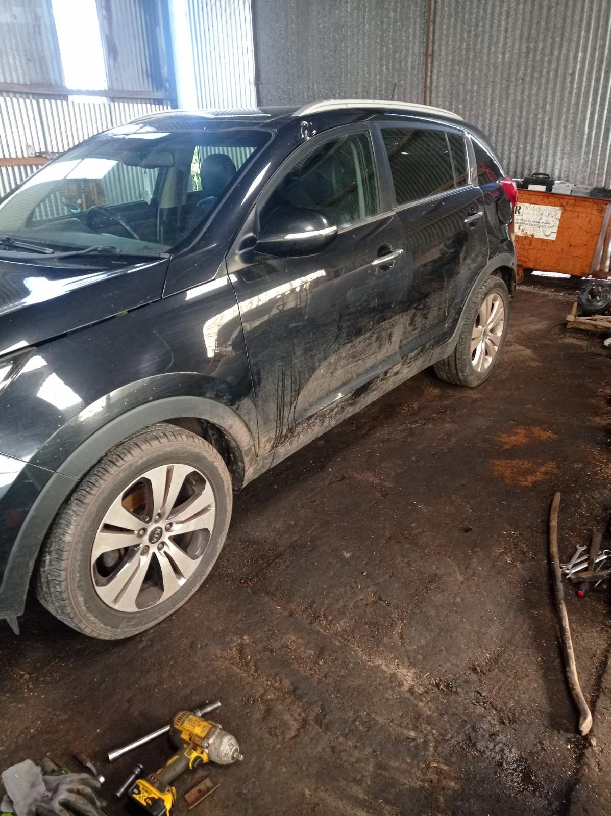 Kia Sportage 1.7  CRDI 116 kc, снимка 2 - Автомобили и джипове - 54444844
