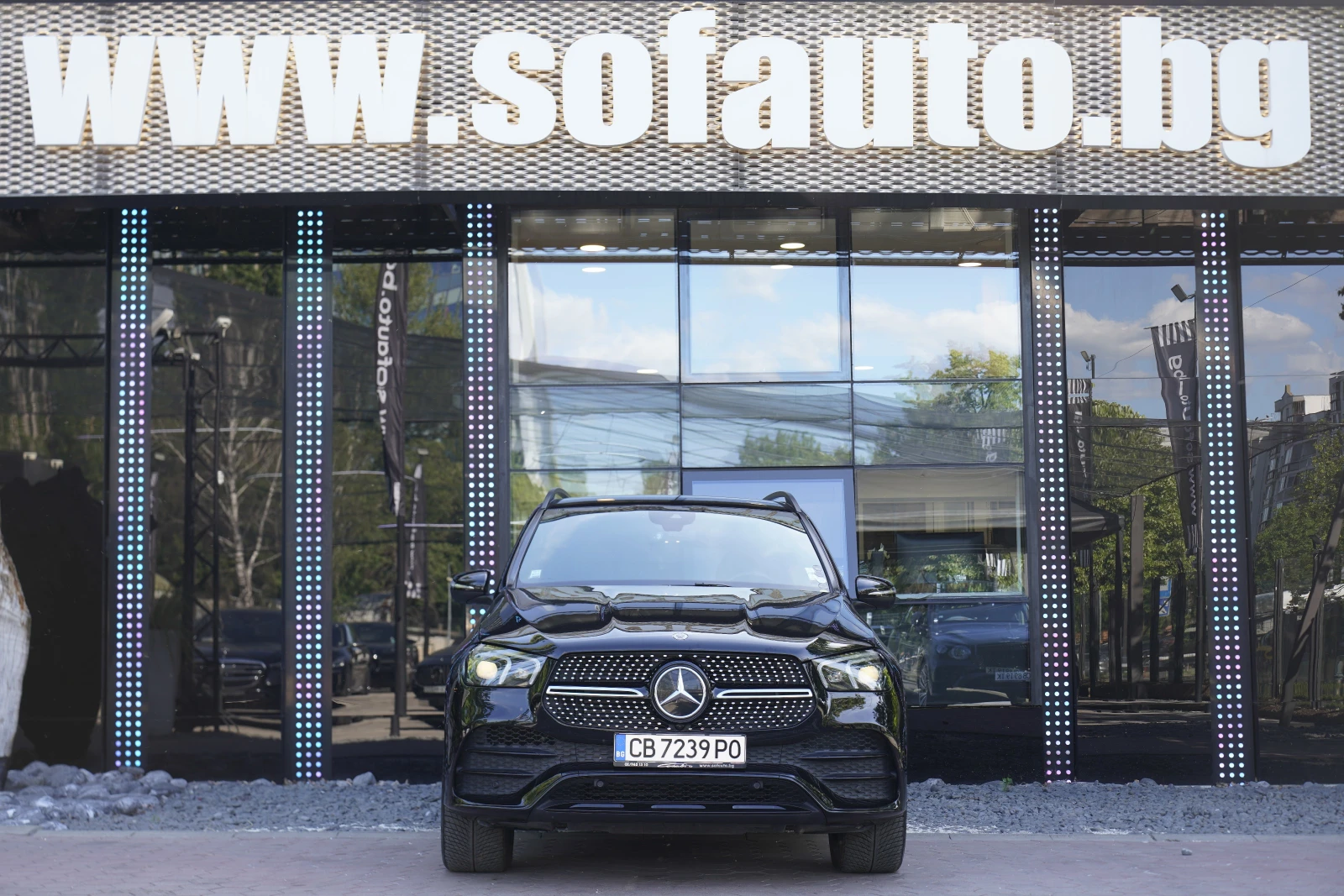Mercedes-Benz GLE 350 d 4Matic AMG Line Night Package, снимка 2 - Автомобили и джипове - 54549493