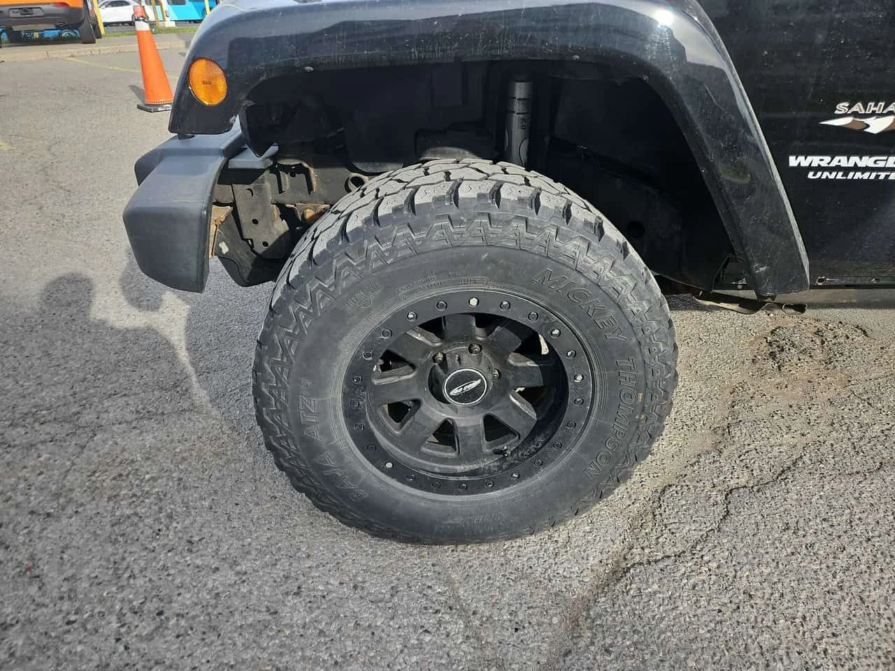 Jeep Wrangler * Sahara * CARFAX * АВТОКРЕДИТ БЕЗ ПЪРВОНАЧАЛНА, снимка 7 - Автомобили и джипове - 54630983