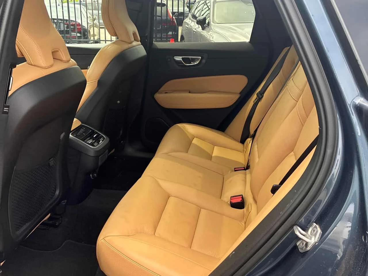 Volvo XC60 * Momentum * АВТОКРЕДИТ * ПРЕДСТАВИТЕЛСТВО, снимка 12 - Автомобили и джипове - 54824156