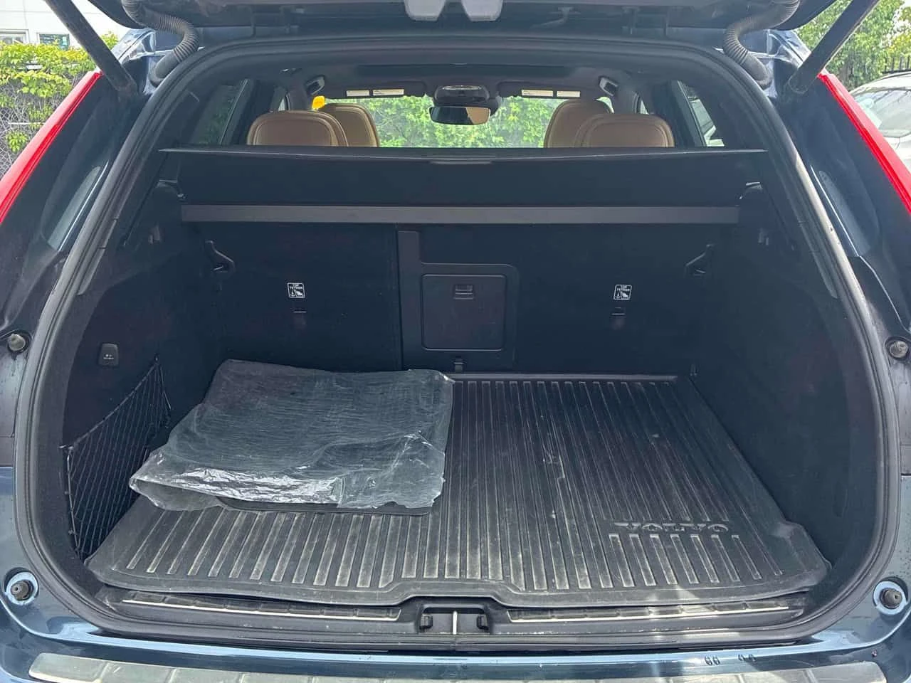 Volvo XC60 * Momentum * АВТОКРЕДИТ * ПРЕДСТАВИТЕЛСТВО, снимка 15 - Автомобили и джипове - 54824156