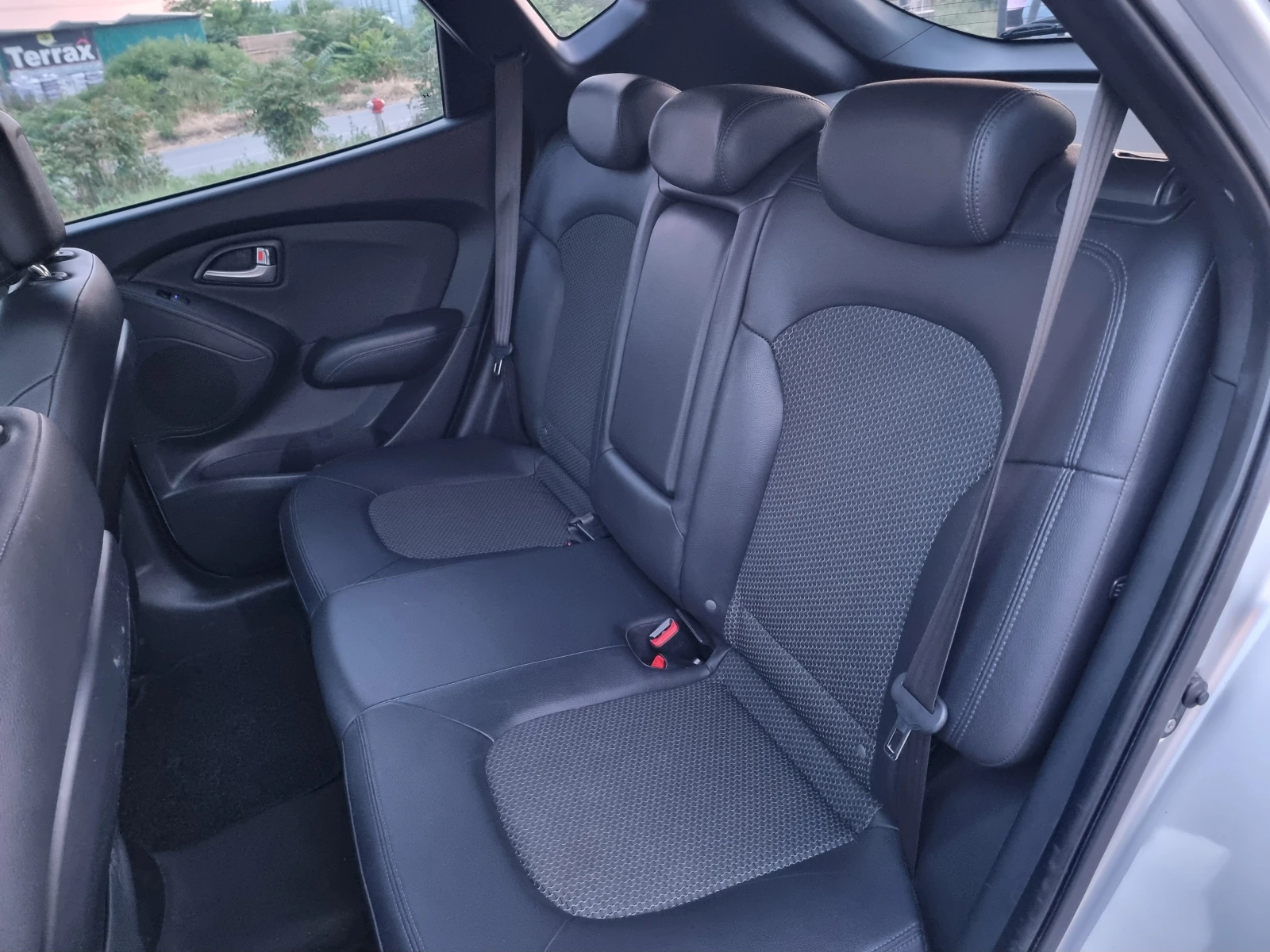Hyundai IX35 1.6Б.135КС.6СК., снимка 15 - Автомобили и джипове - 54875201