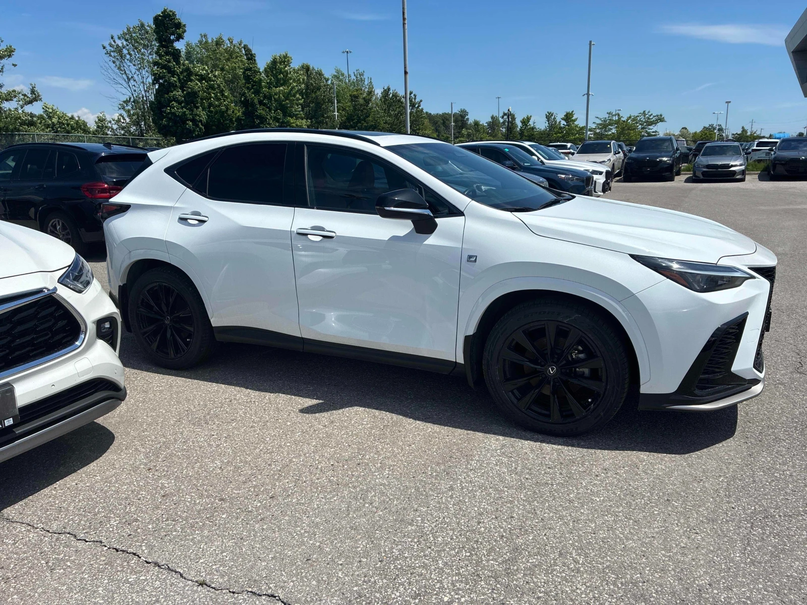 Lexus NX 350 * 2 КЛЮЧА * ПАНОРАМА * ПОДГРЕВИ * CARFAX, снимка 4 - Автомобили и джипове - 55053848