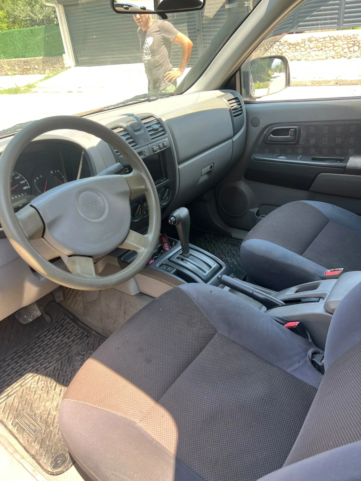 Isuzu D-max, снимка 12 - Автомобили и джипове - 55553117