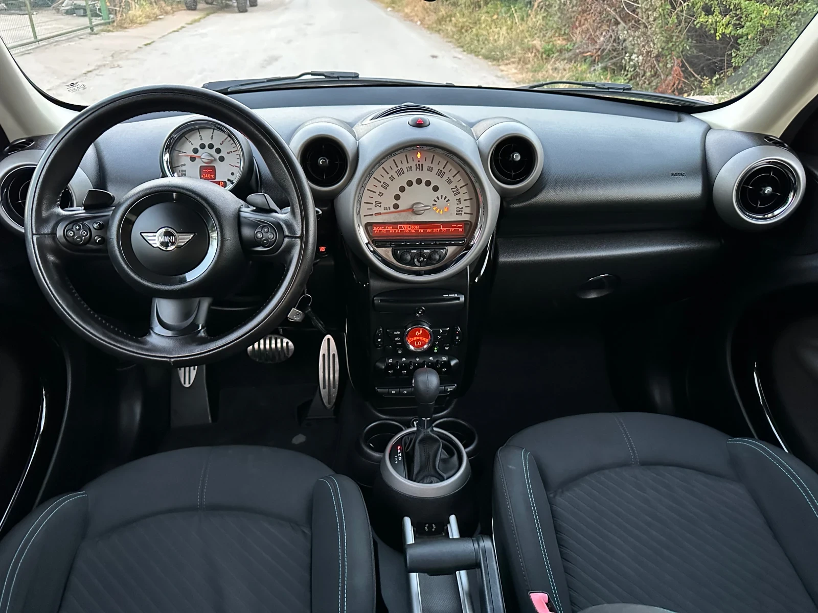 Mini Countryman 2.0d~ALL4~АВТОМАТ!!!, снимка 10 - Автомобили и джипове - 55571963
