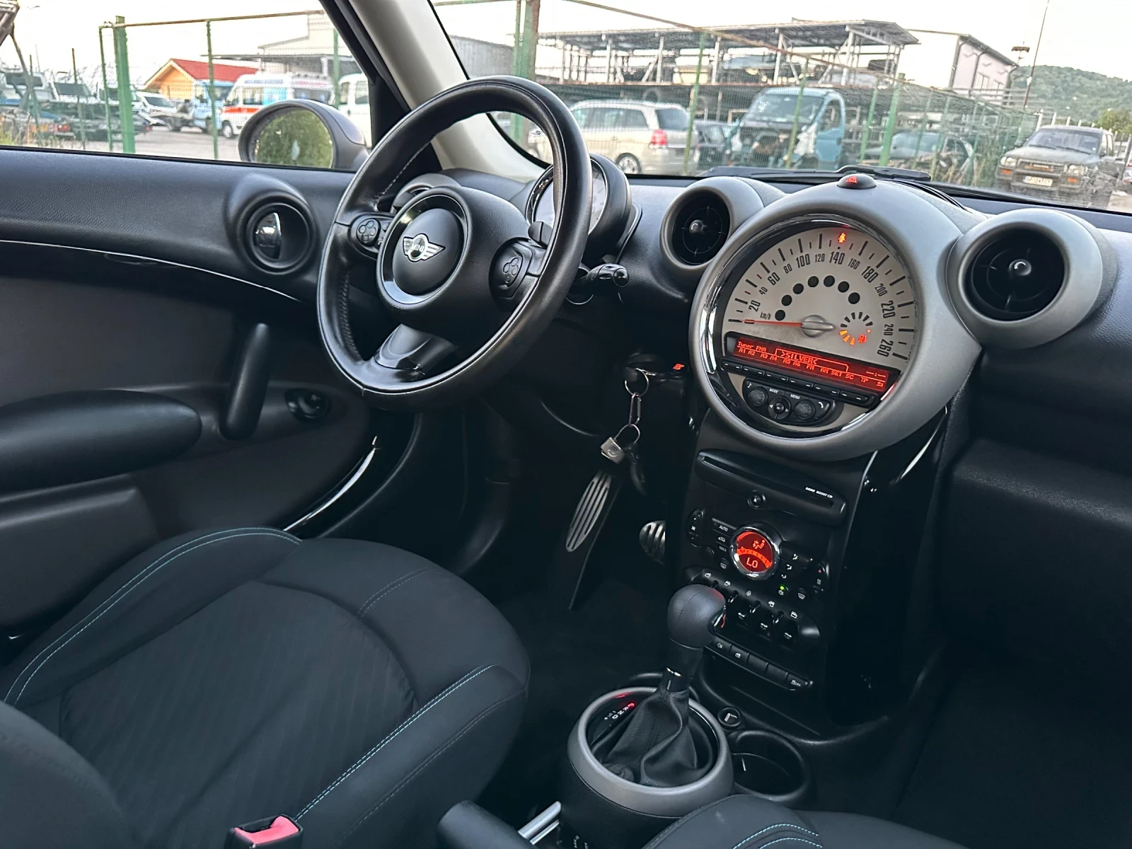 Mini Countryman 2.0d~ALL4~АВТОМАТ!!!, снимка 9 - Автомобили и джипове - 55571963