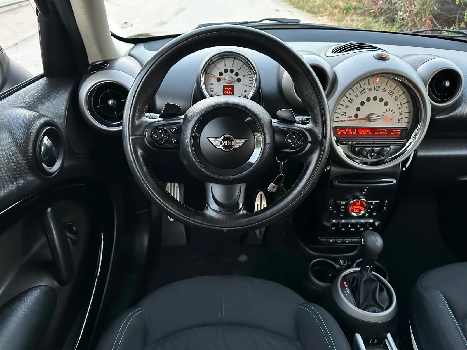 Mini Countryman 2.0d~ALL4~АВТОМАТ!!!, снимка 11 - Автомобили и джипове - 55571963