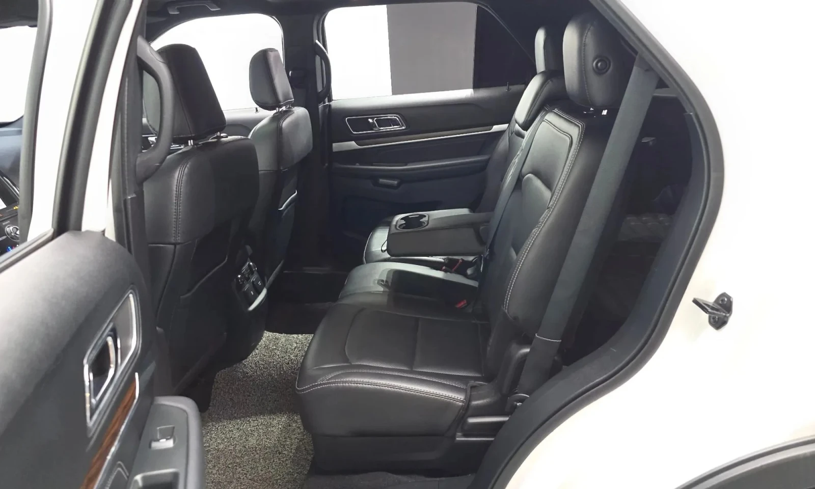 Ford Explorer 2.3 Limited 4Wd 5Th Generation, снимка 10 - Автомобили и джипове - 55642467
