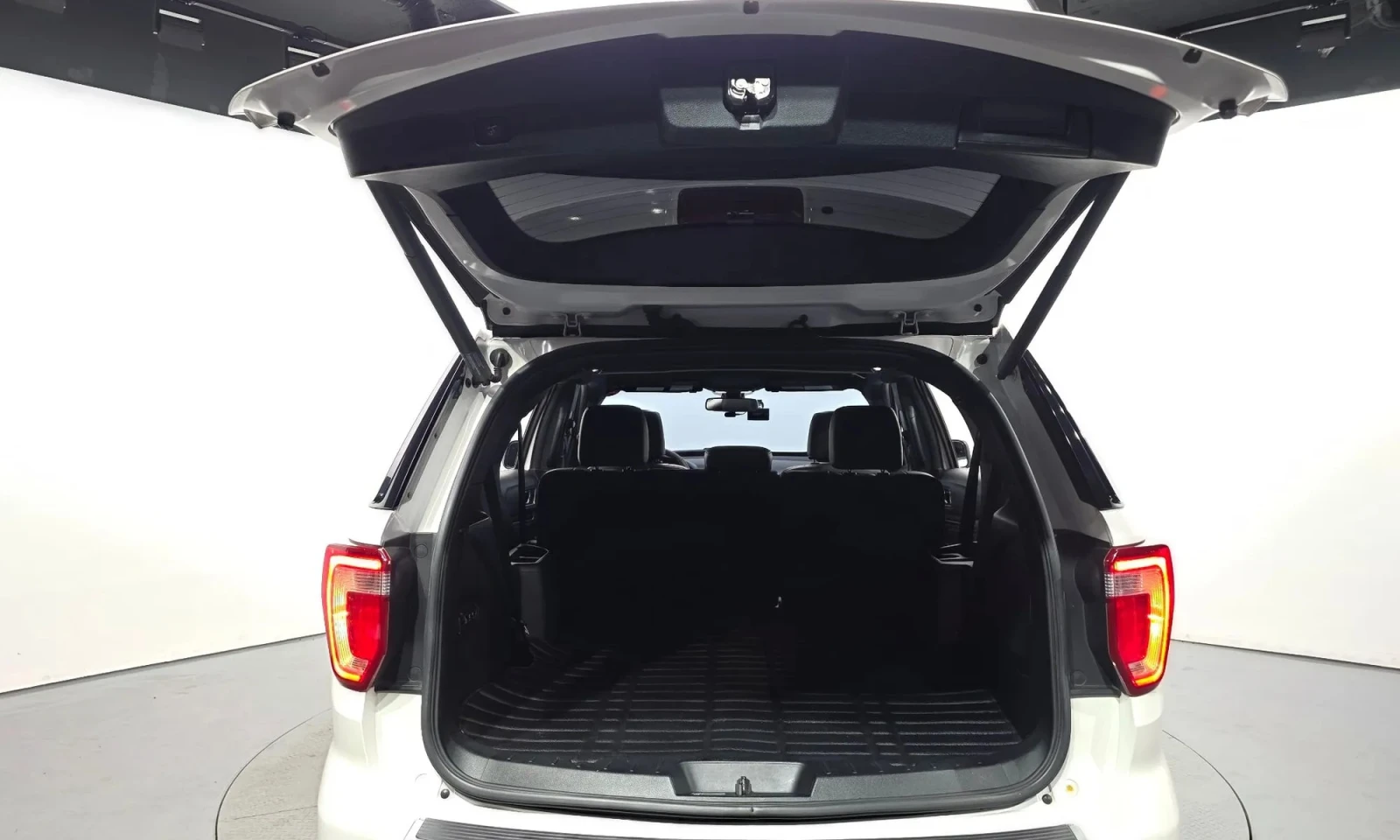 Ford Explorer 2.3 Limited 4Wd 5Th Generation, снимка 13 - Автомобили и джипове - 55642467