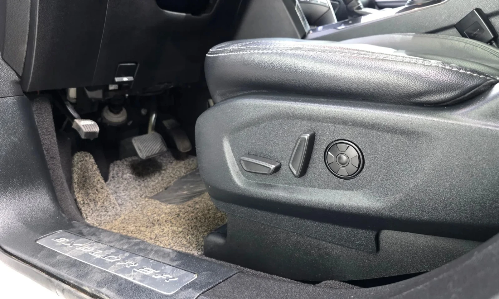 Ford Explorer 2.3 Limited 4Wd 5Th Generation, снимка 17 - Автомобили и джипове - 55642467