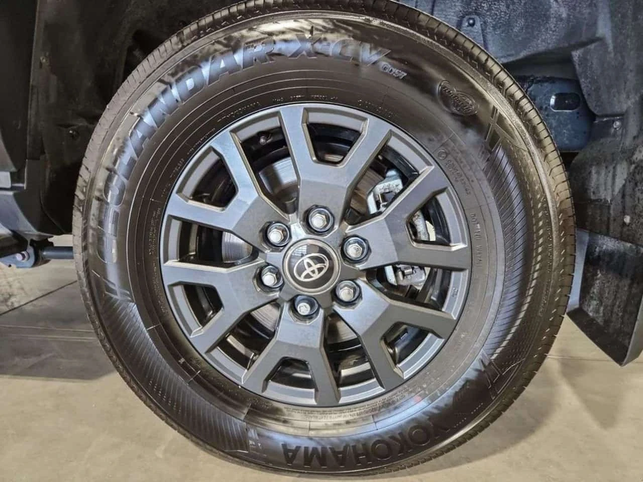 Toyota 4runner * 2.4 SR5; SAFETY SENSE 3.0, SMART KEY, 4WD, HEATE | Mobile.bg � ����������� 6