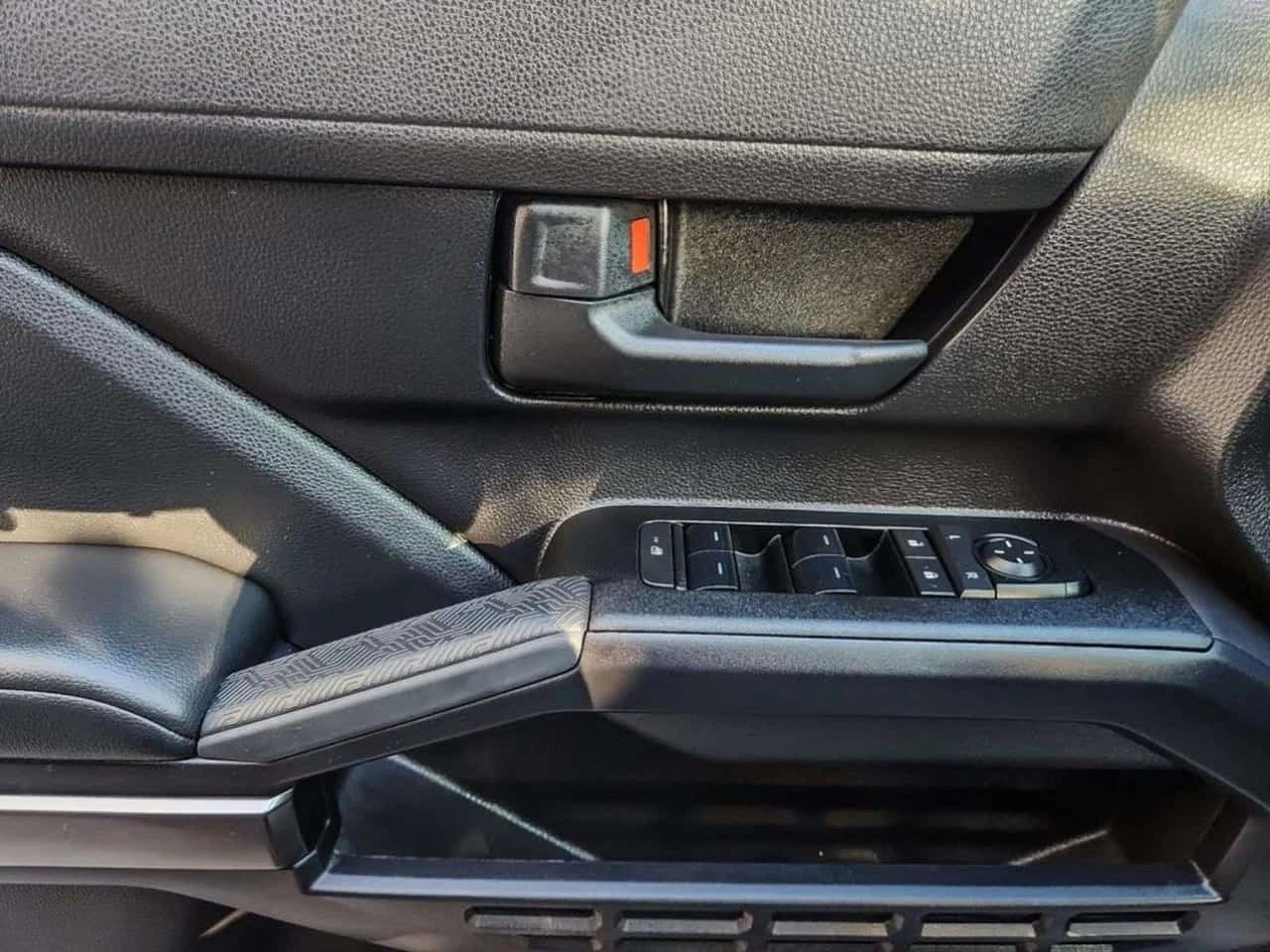 Toyota 4runner * 2.4 SR5; SAFETY SENSE 3.0, SMART KEY, 4WD, HEATE | Mobile.bg � ����������� 16