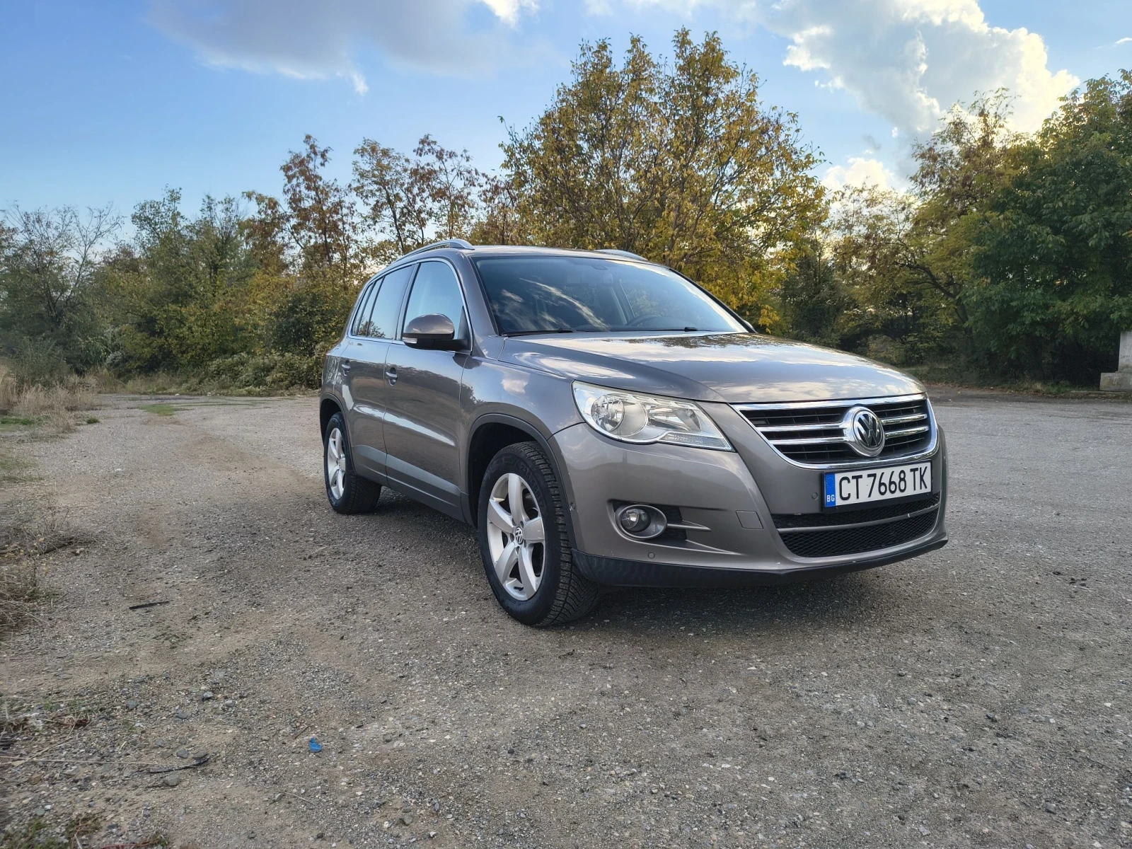 VW Tiguan, снимка 2 - Автомобили и джипове - 56670735
