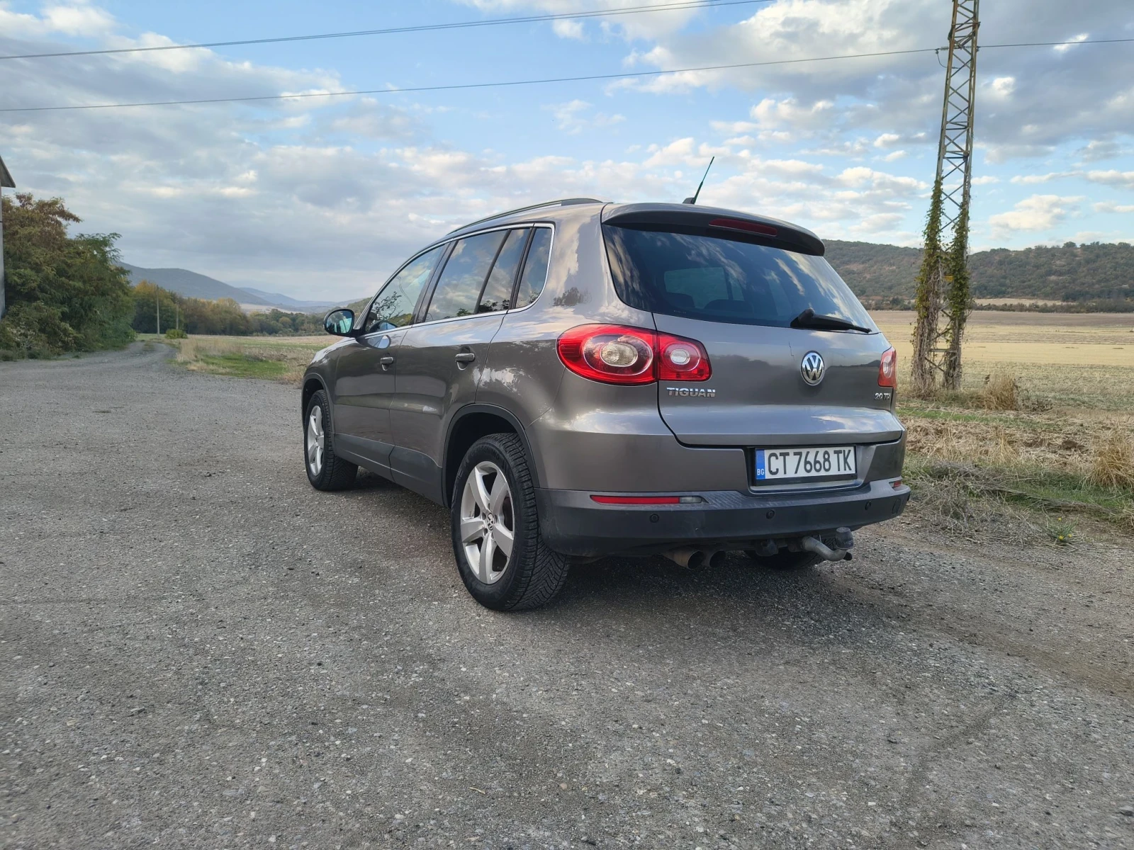 VW Tiguan, снимка 6 - Автомобили и джипове - 56670735