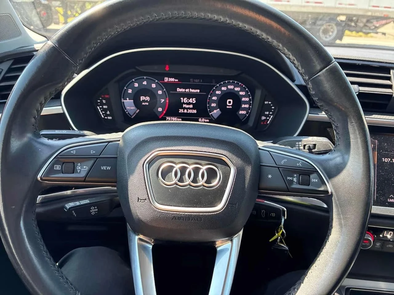 Audi Q3, снимка 16 - Автомобили и джипове - 56713136