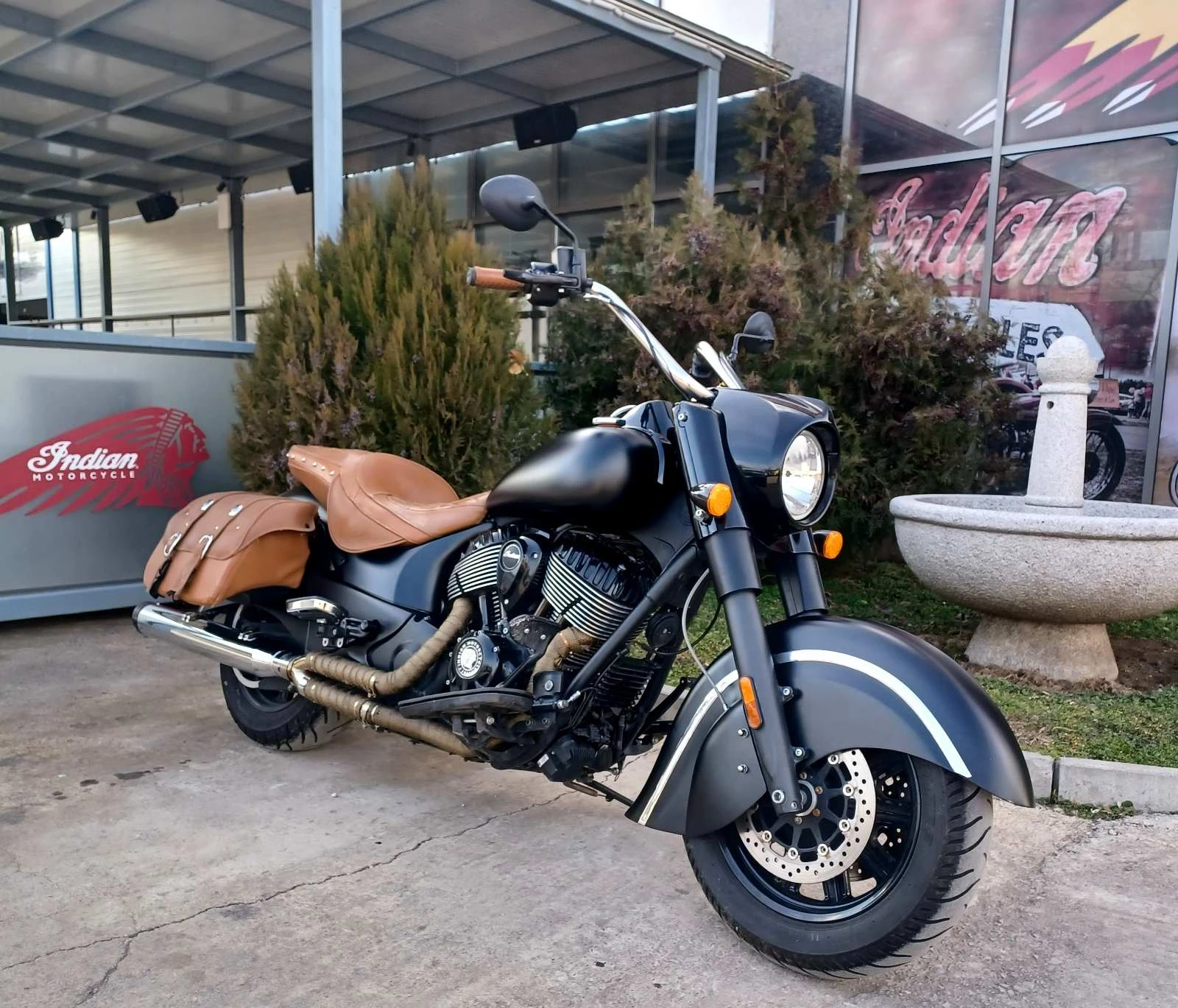 Indian Chief Dark Horse, снимка 1
