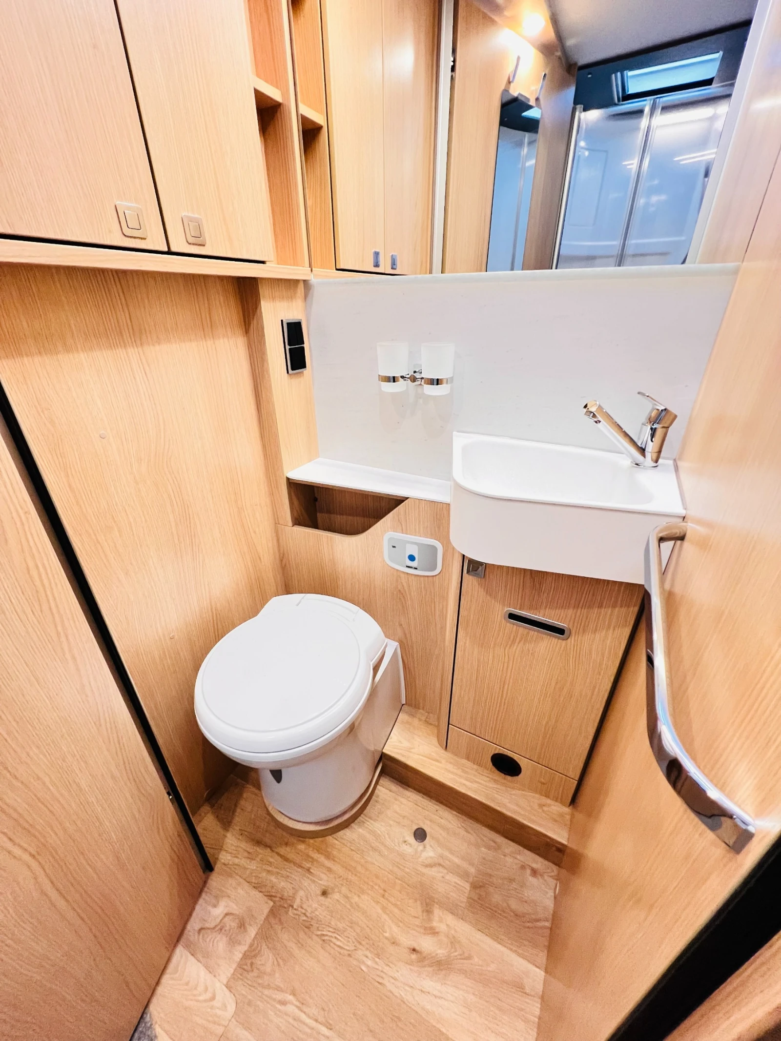  HYMER / ERIBA BMC I 680 3500 . SLS-  | Mobile.bg   16