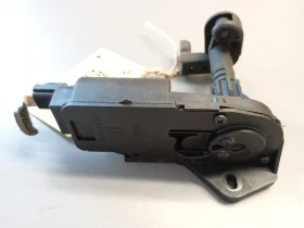 Моторче стъкло задно дясно крайно Киа Карнивал 2.9д