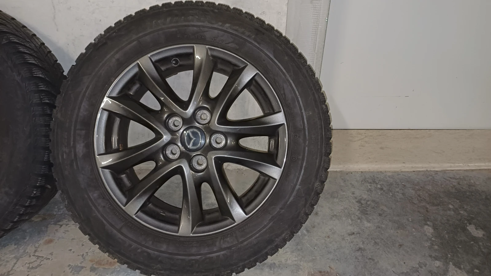 Гуми с джанти Bridgestone 215/60R16, снимка 5 - Гуми и джанти - 54961075
