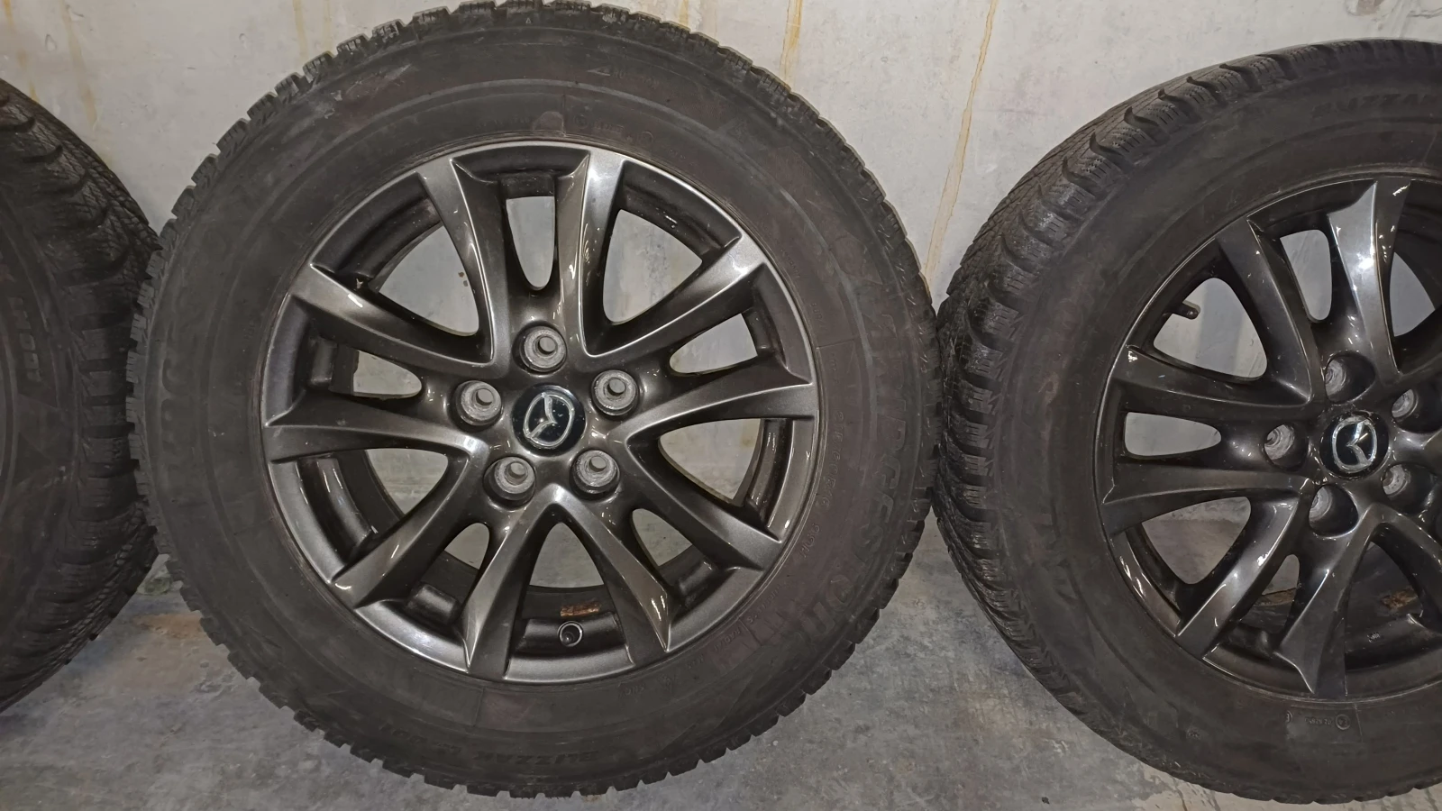 Гуми с джанти Bridgestone 215/60R16, снимка 3 - Гуми и джанти - 54961075