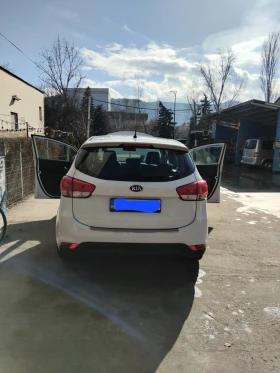 Kia Carens 1.6 CRDI 7места, снимка 2