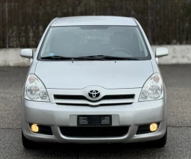 Toyota Corolla verso 1.6i 110к.с * Климатик* , снимка 2