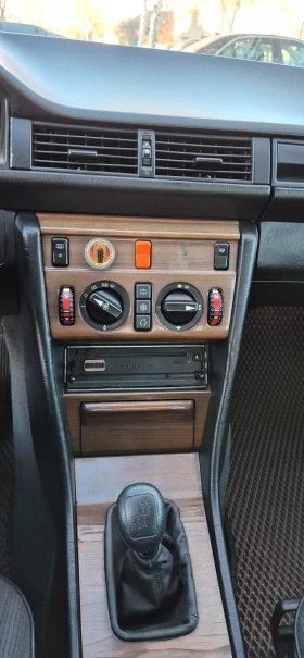 Mercedes-Benz 124 2.5чист дизел с климатик - 5000 € / 9779.15 лв. - 50687953 9