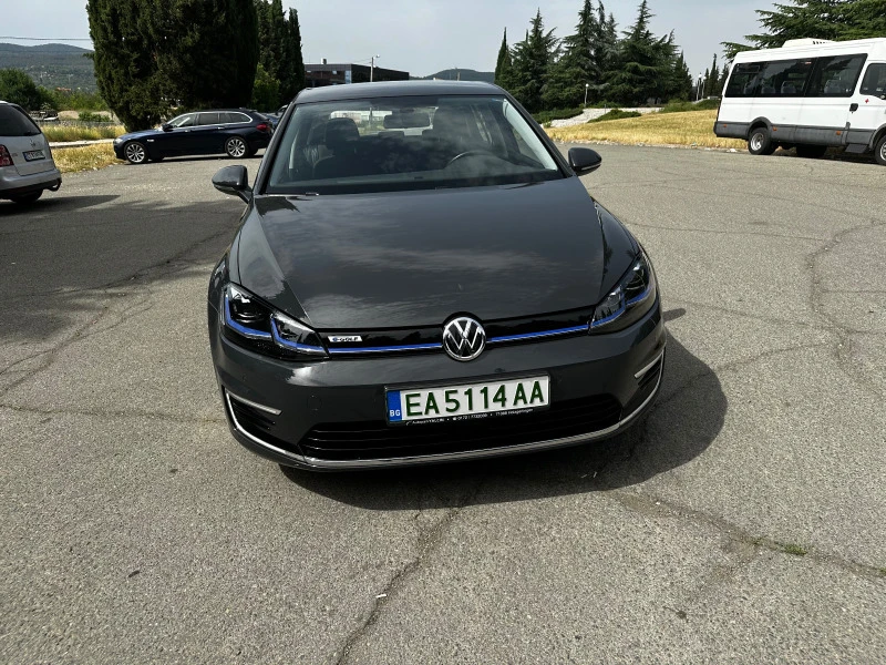 VW Golf e, снимка 1 - Автомобили и джипове - 46934911