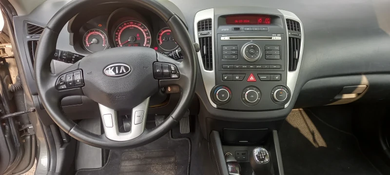 Kia Ceed SW Facelift 1, 4 16w (105 кс.) 2012г 157 500км., снимка 12 - Автомобили и джипове - 47156791