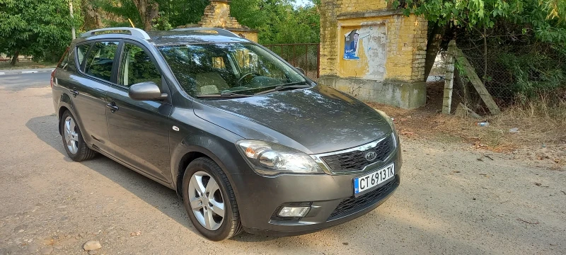 Kia Ceed SW Facelift 1, 4 16w (105 кс.) 2012г 157 500км., снимка 5 - Автомобили и джипове - 47156791