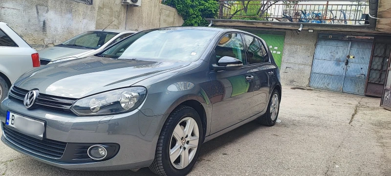 VW Golf 1.6 TDI, снимка 2 - Автомобили и джипове - 49512354