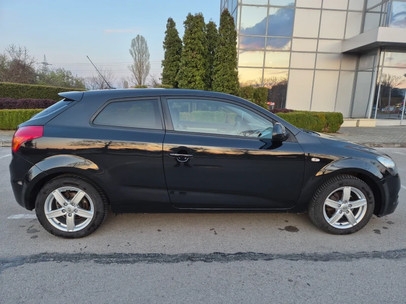 Kia Ceed 1.6, снимка 6 - Автомобили и джипове - 49848552